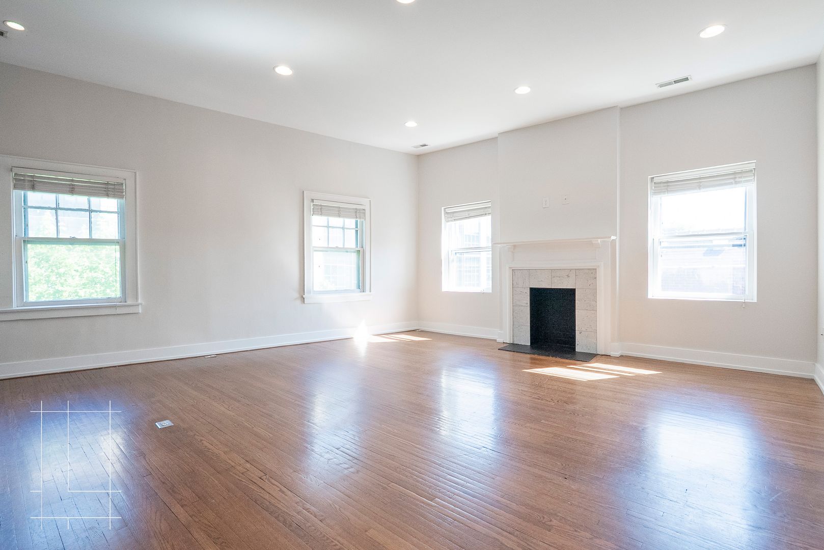 Columbus Apartment: 19 W. 1st Ave
