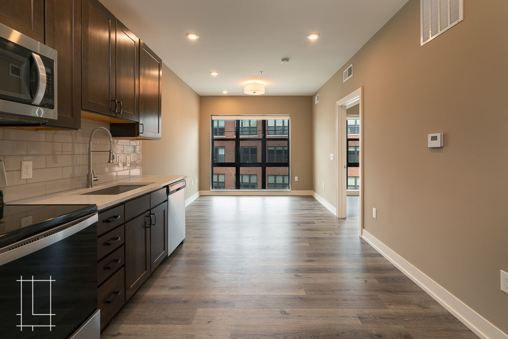 Columbus Apartment: 200 E 1st Ave