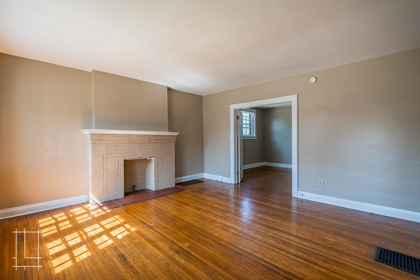 Columbus Apartment: 2464 N. 4th St.