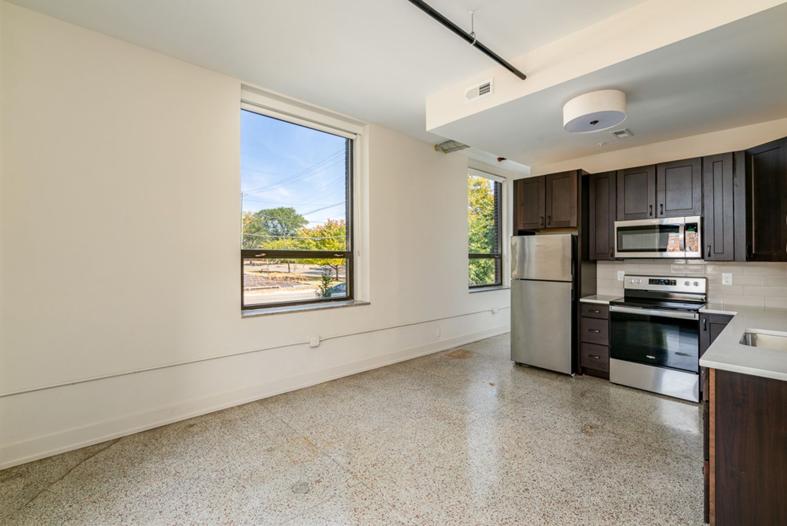 Columbus Apartment: 875 Michigan Ave