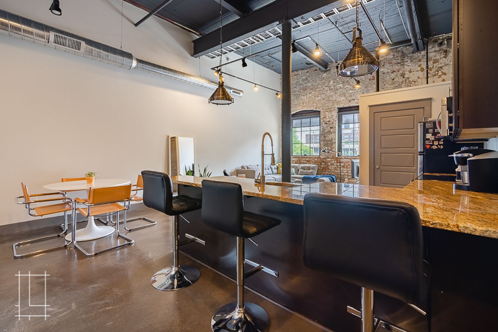 Columbus Apartment: 727 N. 4th St.