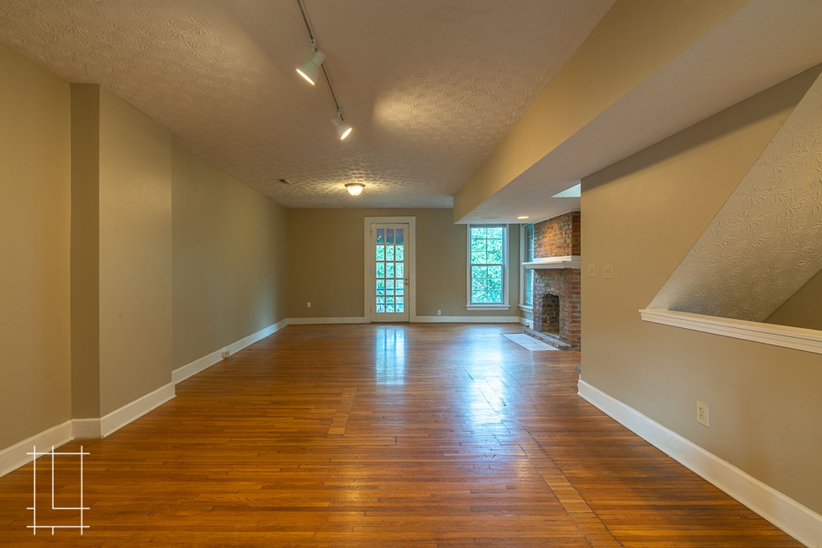 Columbus Apartment: 1489 E. Broad St.