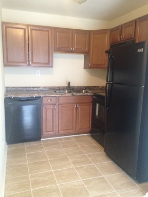2BR, 1BA Steps from the Beach! – photo 1