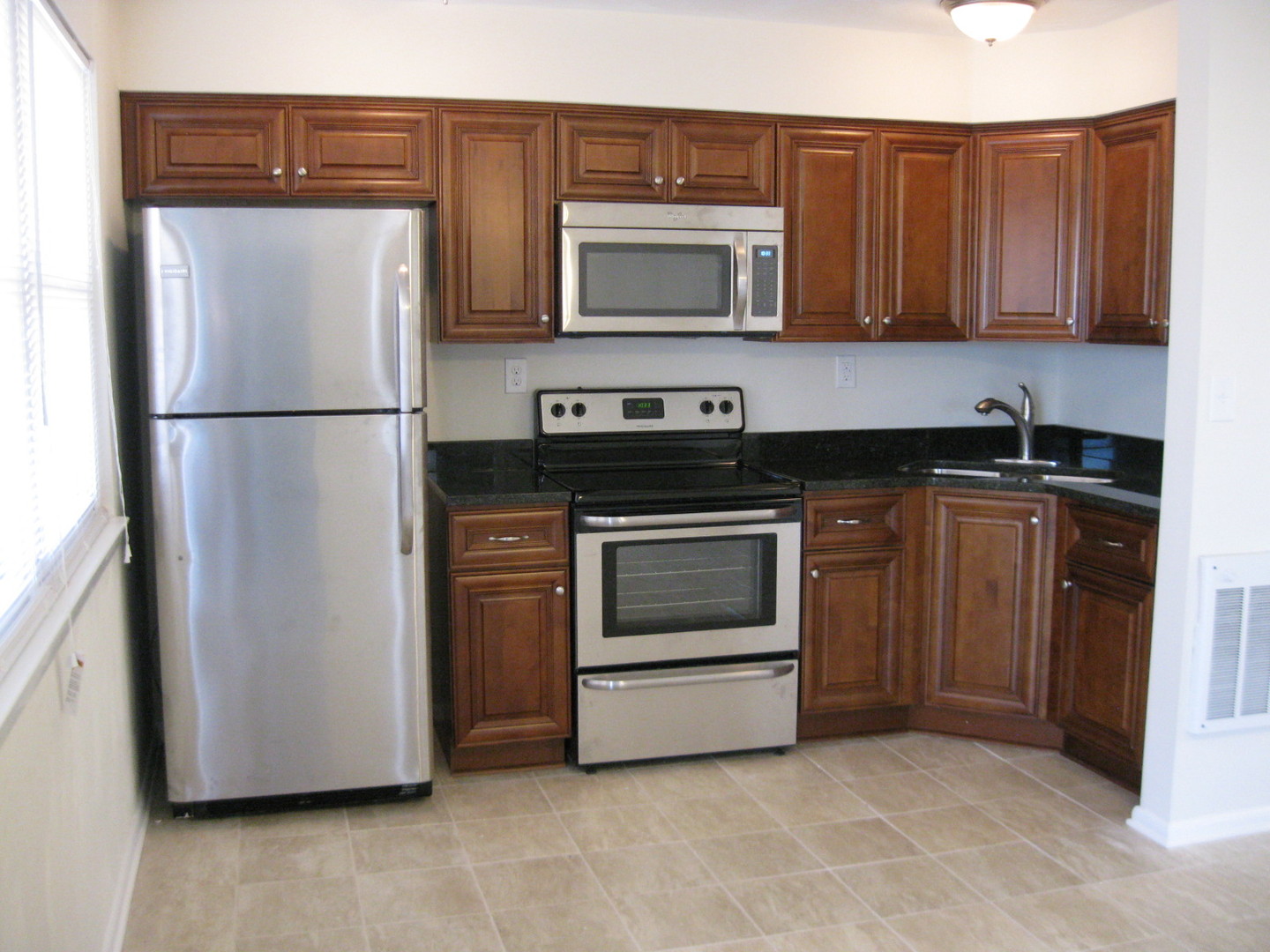 Norfolk Apartment: 1362 W Ocean View Ave