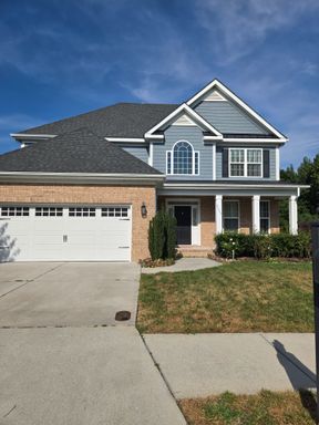 Beautiful 4 Bedroom in Kellam – photo 1