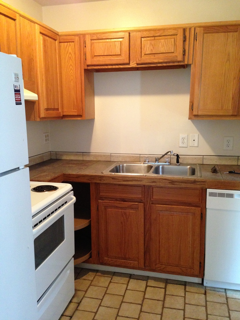 Hampton Apartment: 724 River St