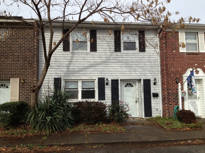 Virginia Beach House: 4524 Notre Dame Ct