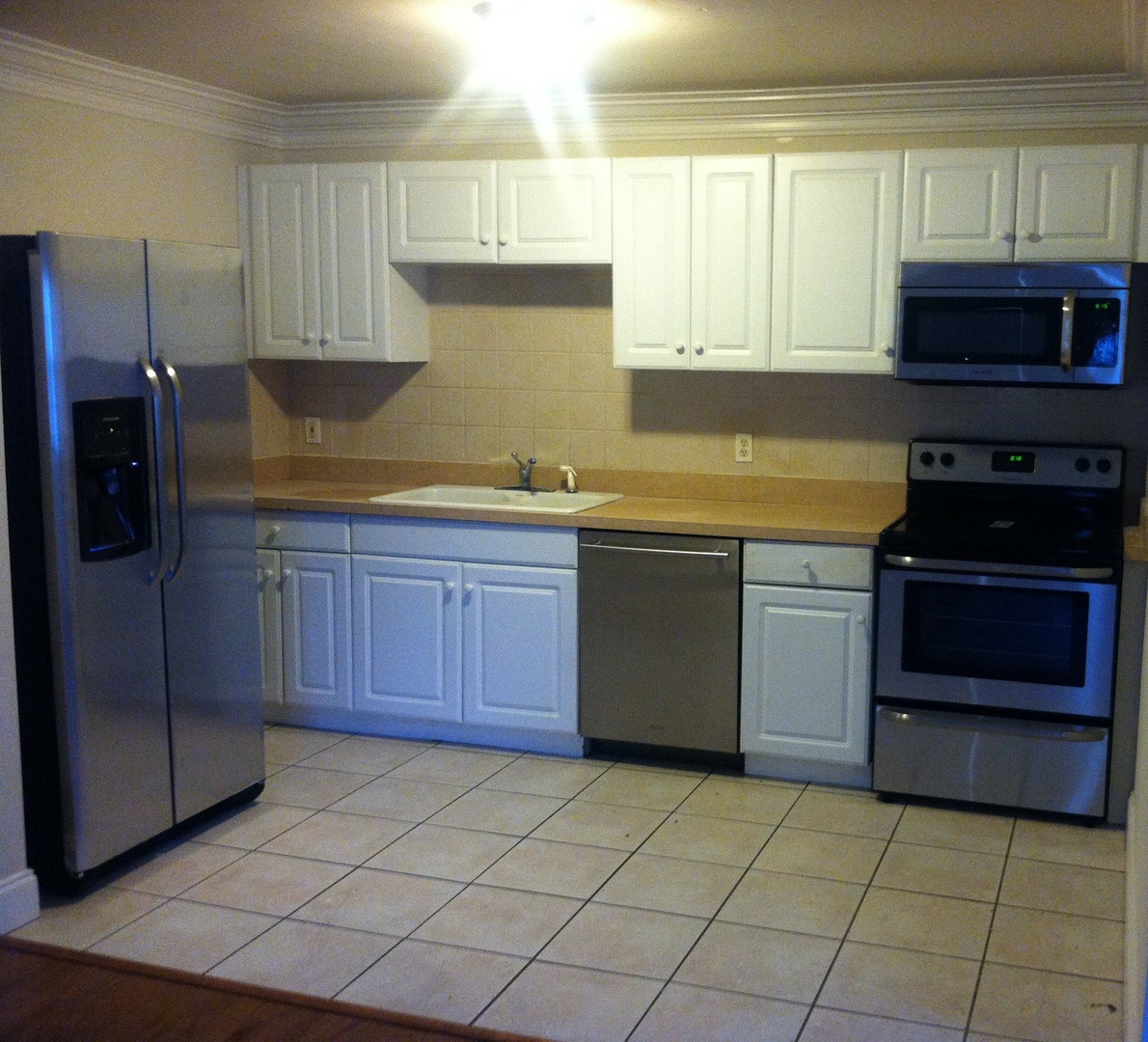 Norfolk Apartment: 9713 & 9721 7th Bay St