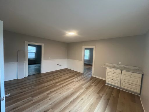Spacious 3-Bedroom Second Floor Apartment – photo 1