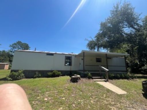 This cute 2-bedroom, 2-bathroom trailer – photo 1