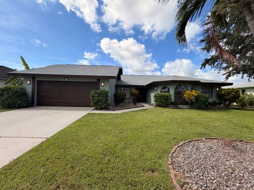 Spacious 3BR/2BA Single-Family Home + 2 Bonus Rooms Near Pelican Blvd in SW Cape Coral – photo 1