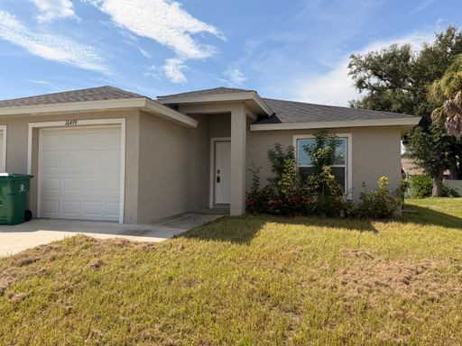 For Rent – 2 Bed / 2 Bath Duplex in Englewood