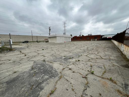 18,000+ sq ft of industrial, gated parking