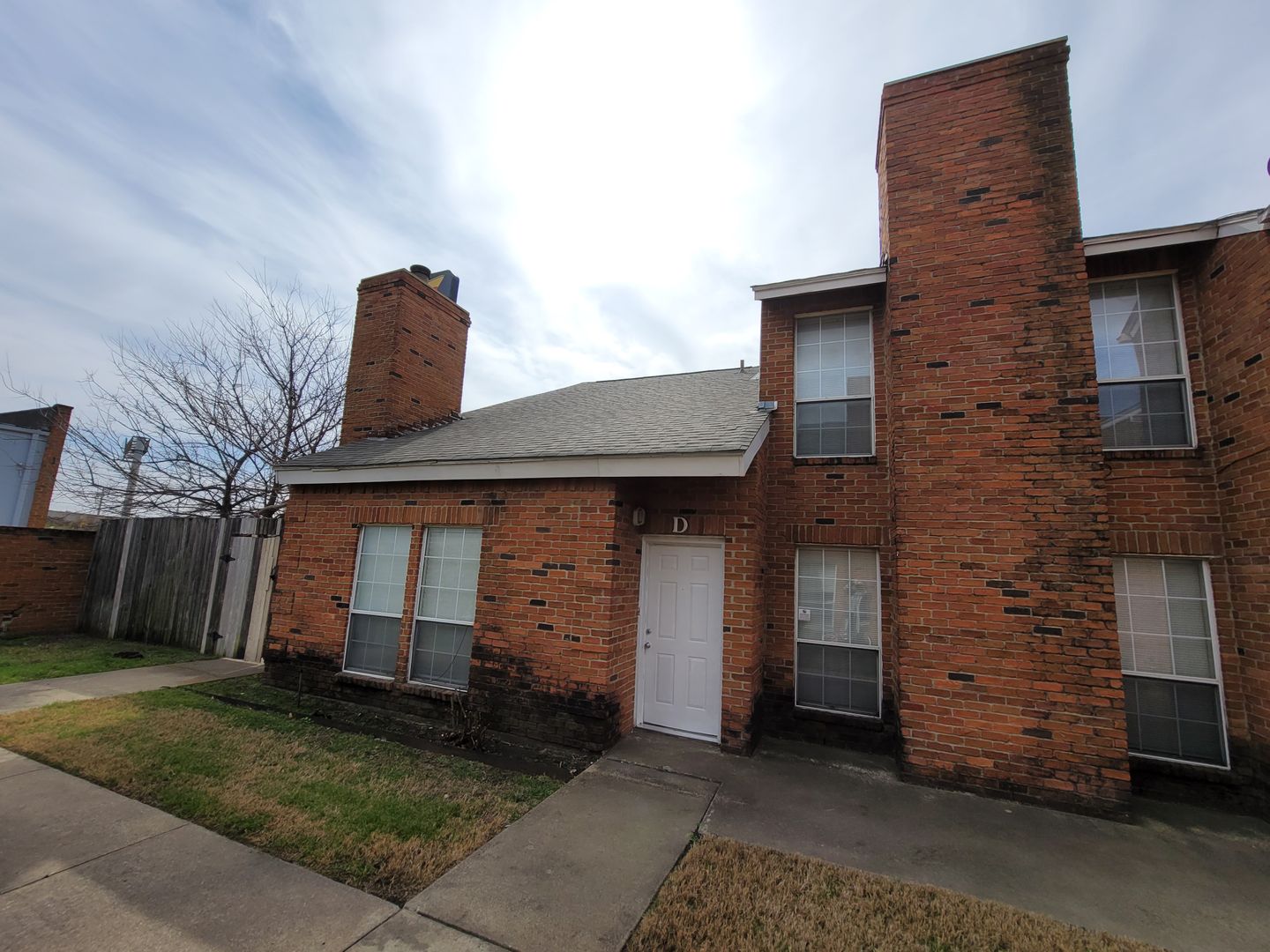 IRVING Townhome: 1400 DARR # D
