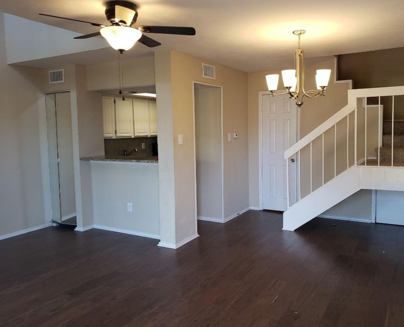 DALLAS Condo: 5757 MARTEL Ave # B10