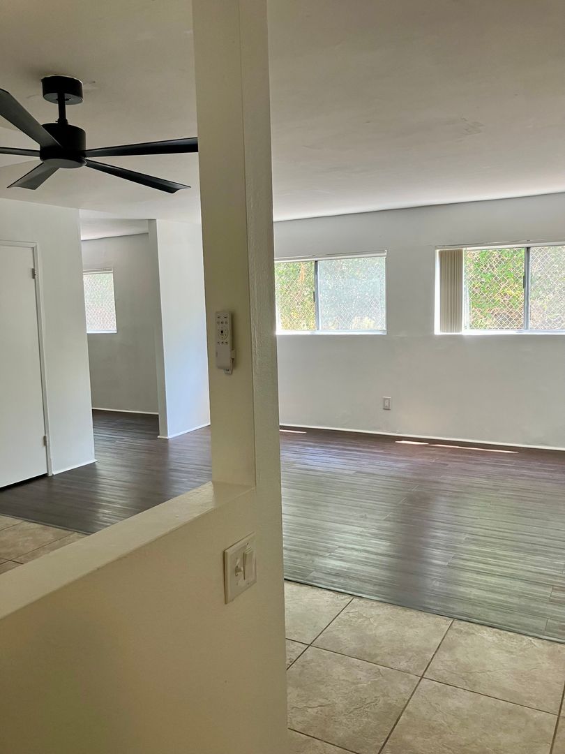 HARBOR CITY Apartment: 1410 W. 260th St.