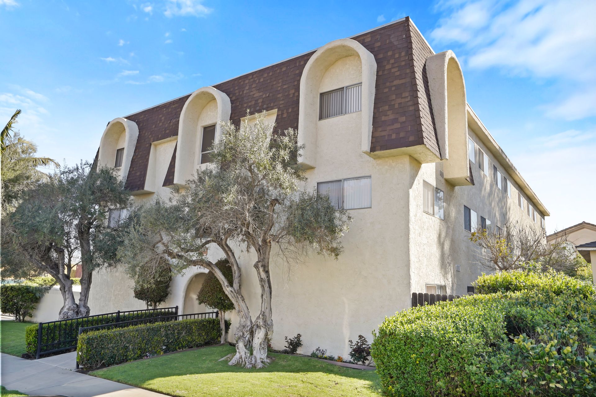 HARBOR CITY Apartment: 1410 W. 260th St.