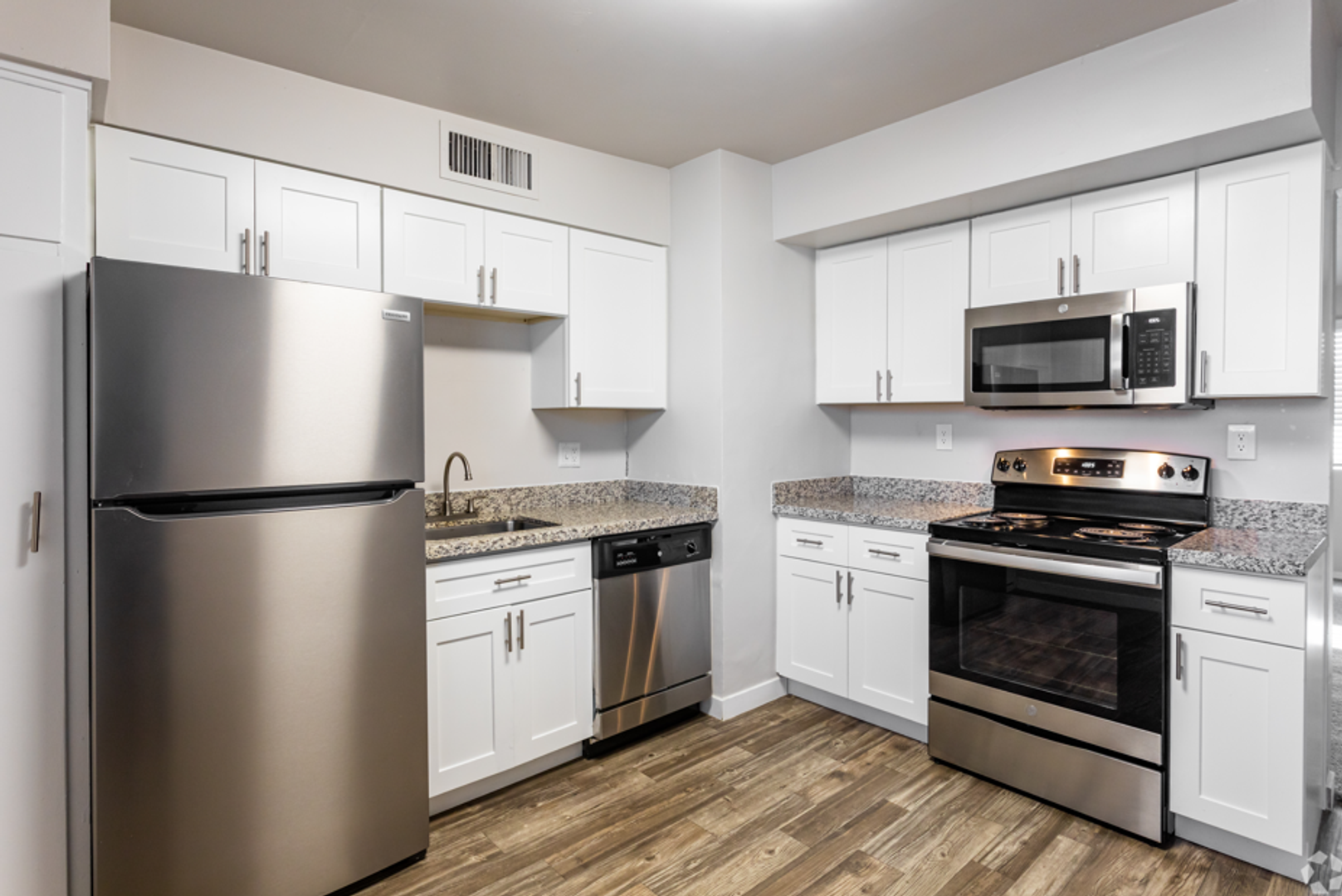 Mesa Apartment: 111 N Mesa Drive