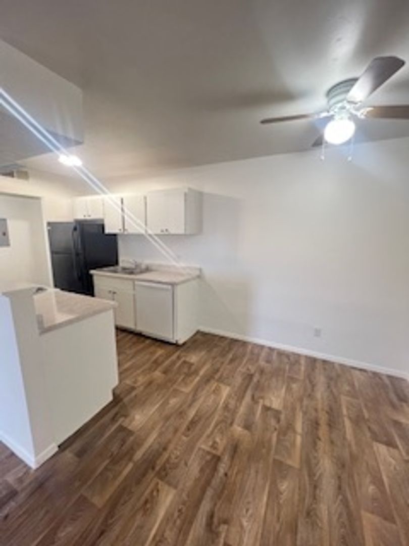 Buckeye Apartment: 1022 E Narramore Avenue
