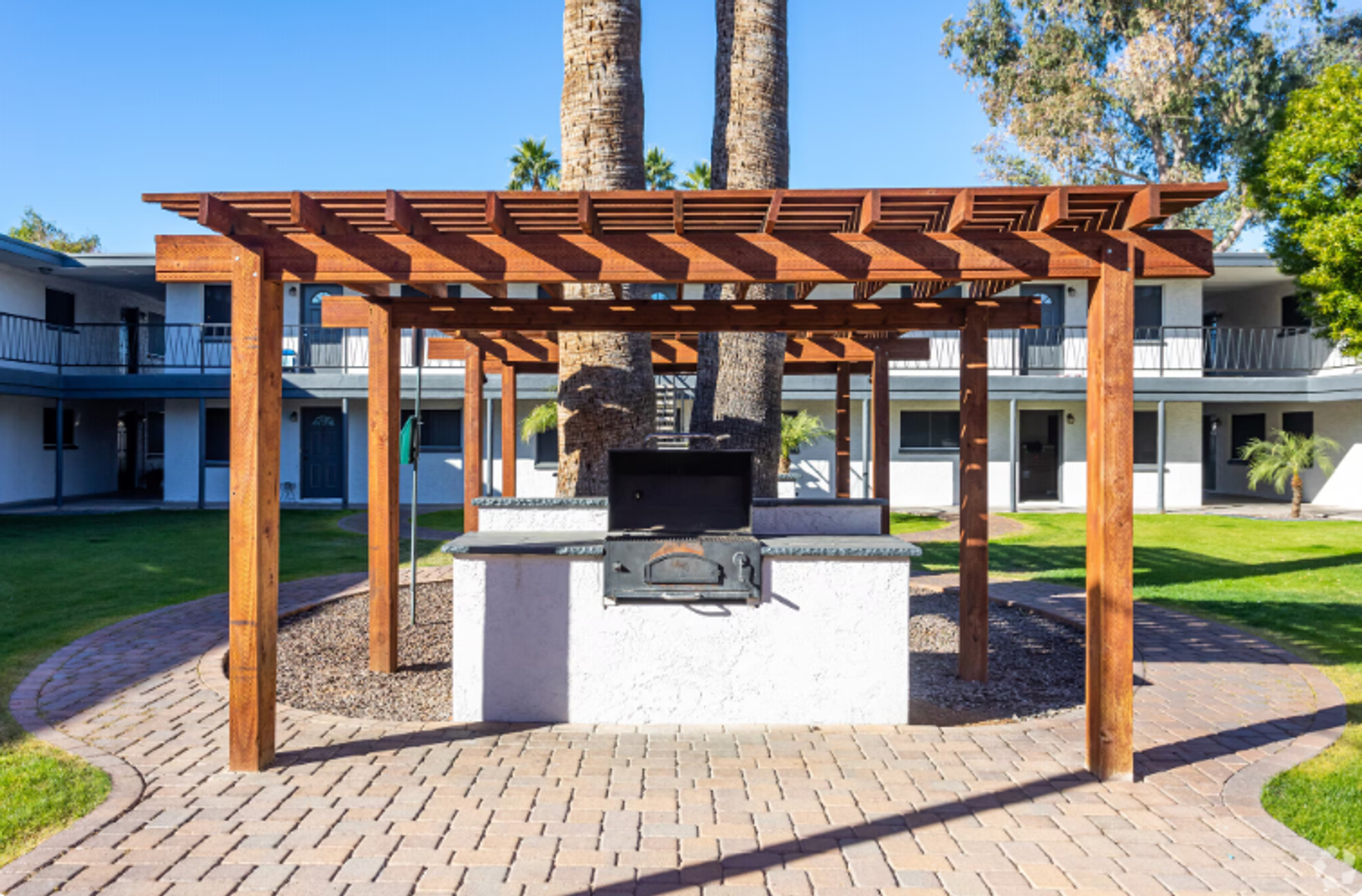 Mesa Apartment: 111 N Mesa Drive