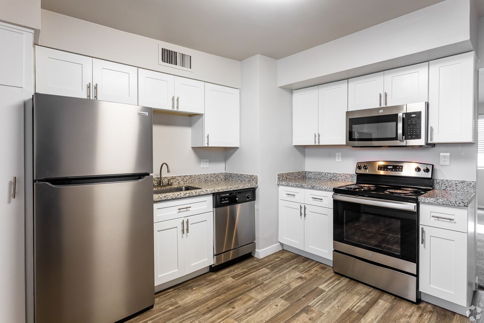 Mesa Apartment: 111 N Mesa Drive