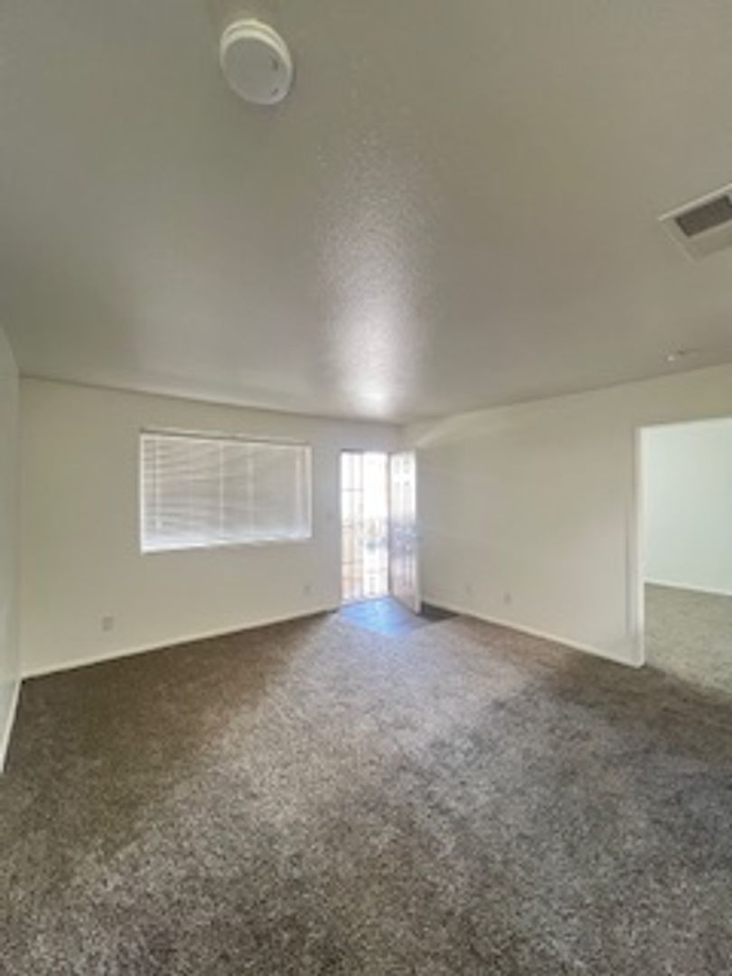 Buckeye Apartment: 1022 E Narramore Avenue