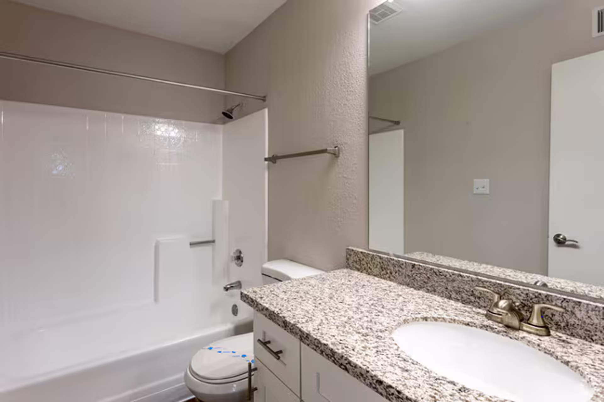 Mesa Apartment: 111 N Mesa Drive