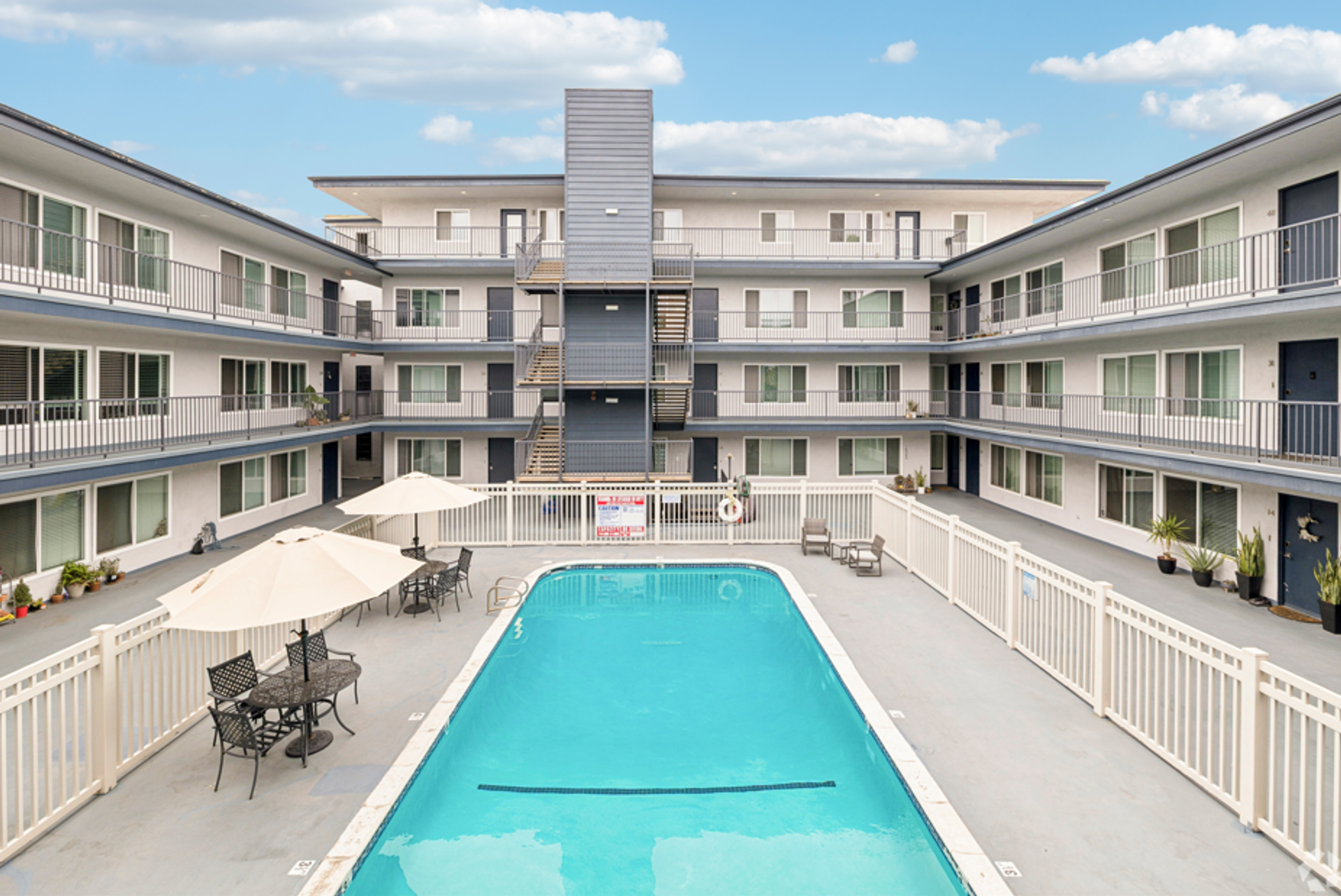 Long Beach Apartment: 1741 Park Avenue