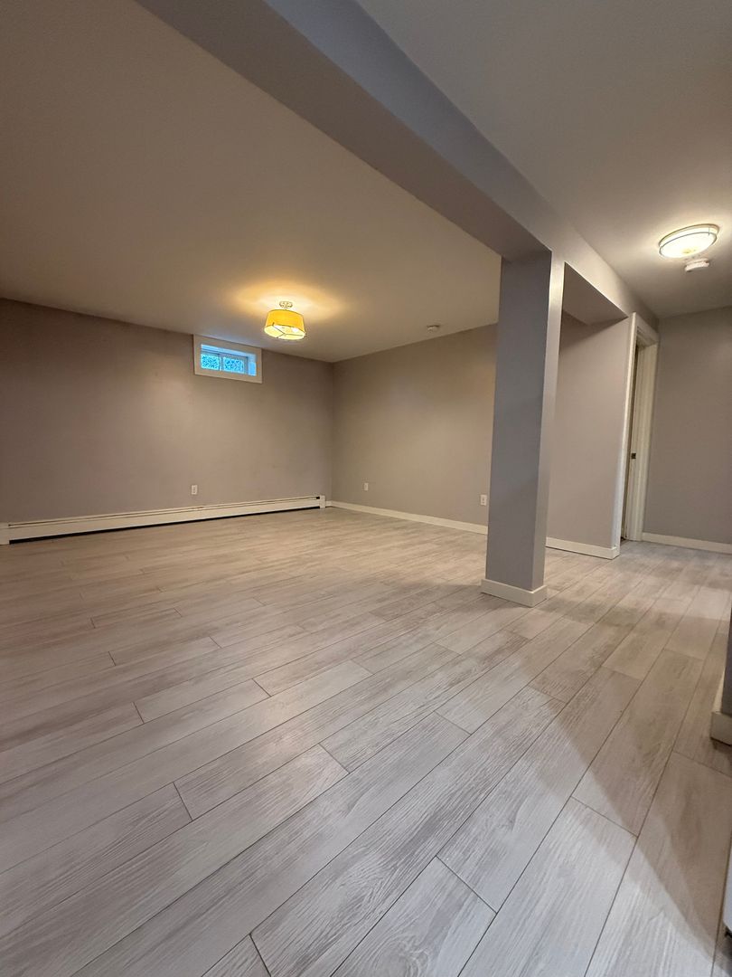 Fairbanks Apartment: 121 Dunbar Ave