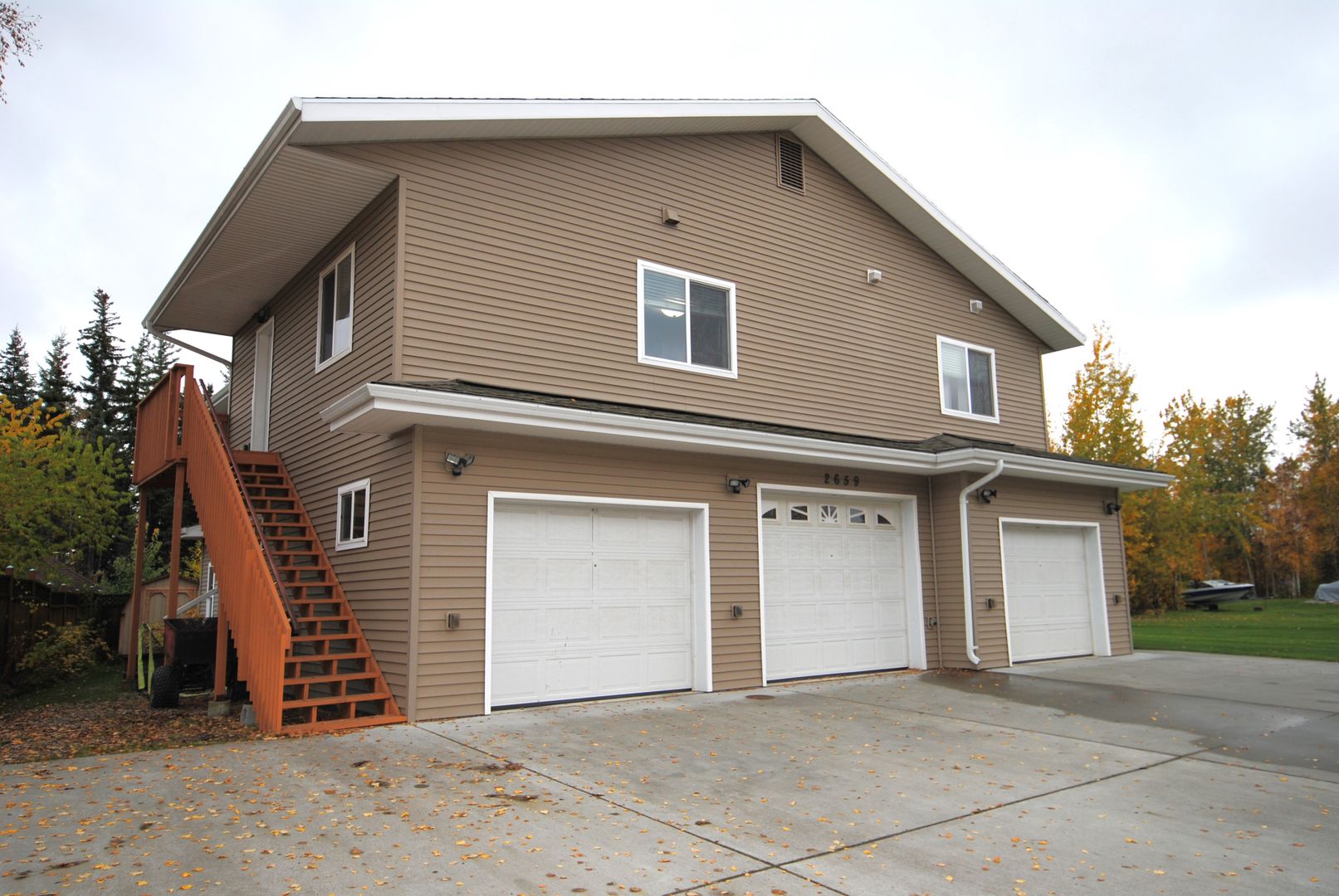 Fairbanks Apartment: 2659 18th Ave