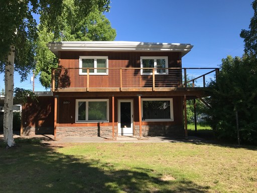 Spacious & centrally located 4 bed / 3 bath house FOR RENT – photo 1