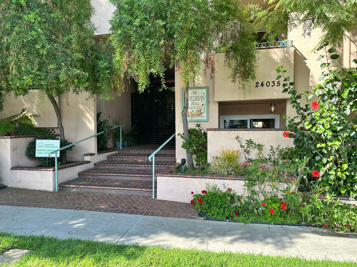 Torrance Apartment: 24035 Ocean Avenue