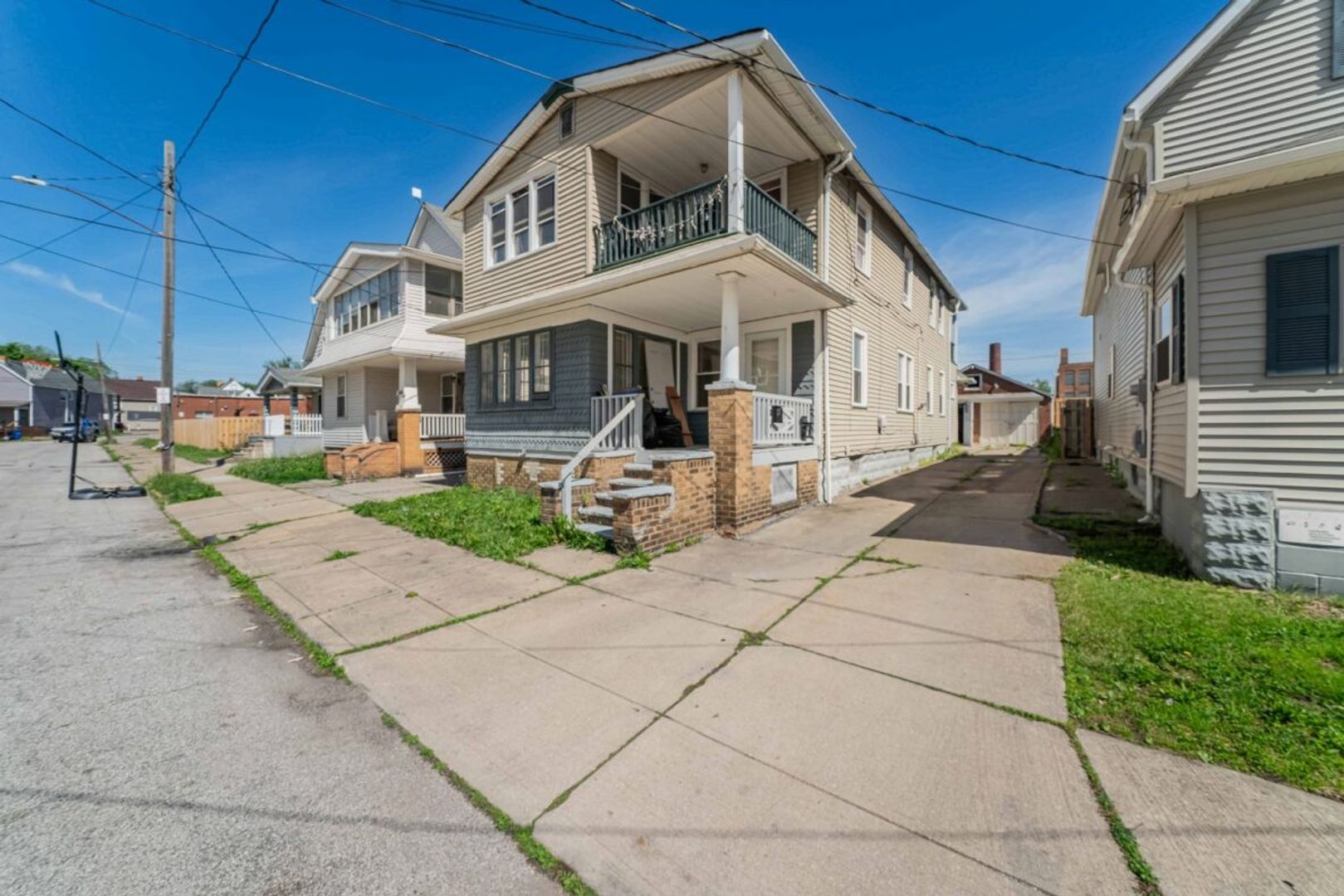 Cleveland Apartment: 3402 Roehl Ave