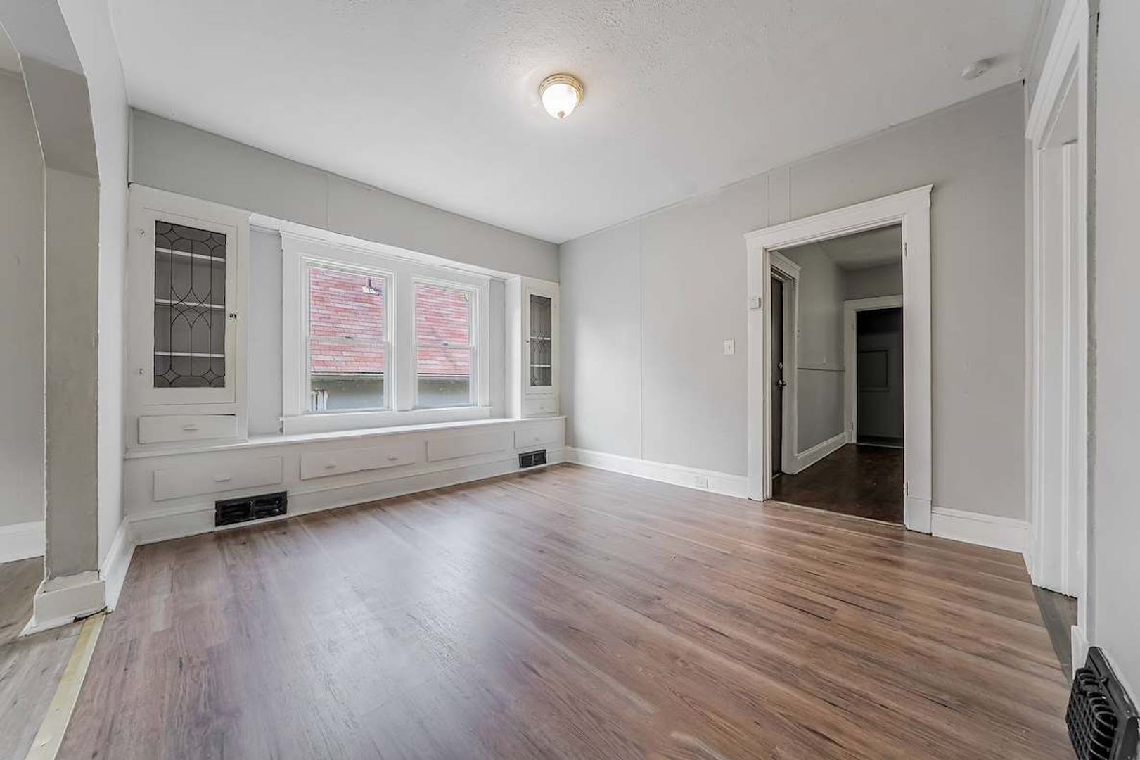 Cleveland Apartment: 3484 W 58th St
