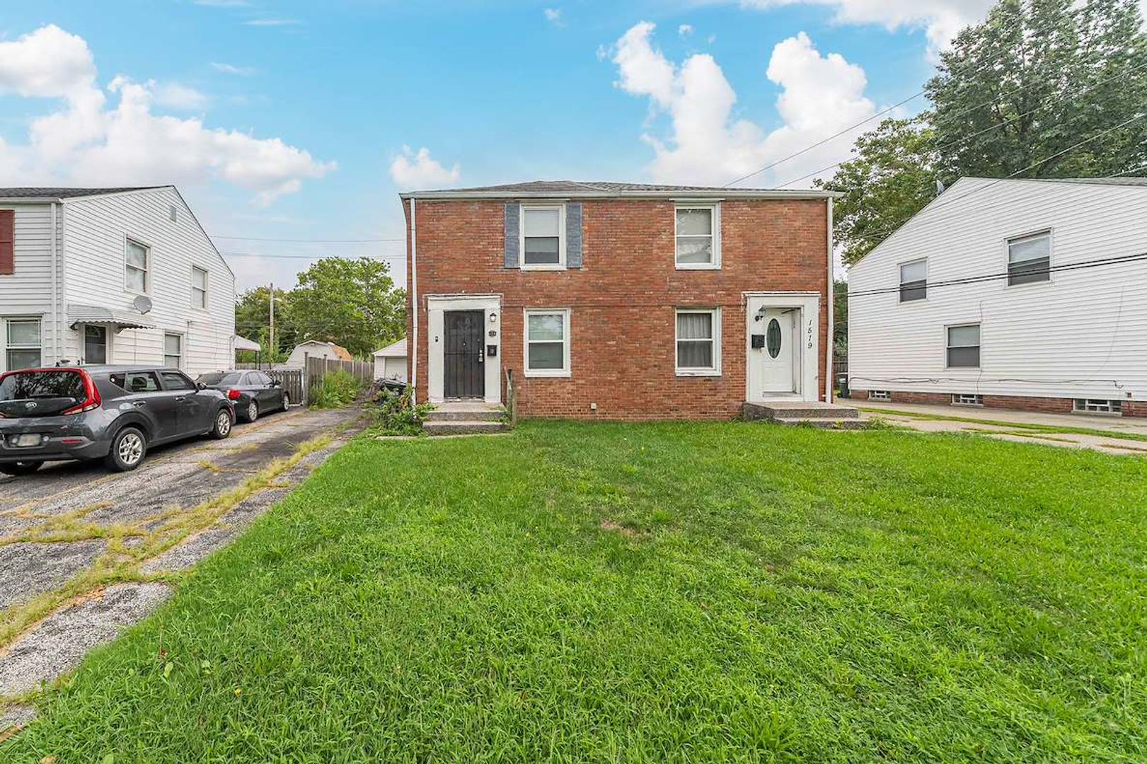 Euclid House: 1517 E 256th St