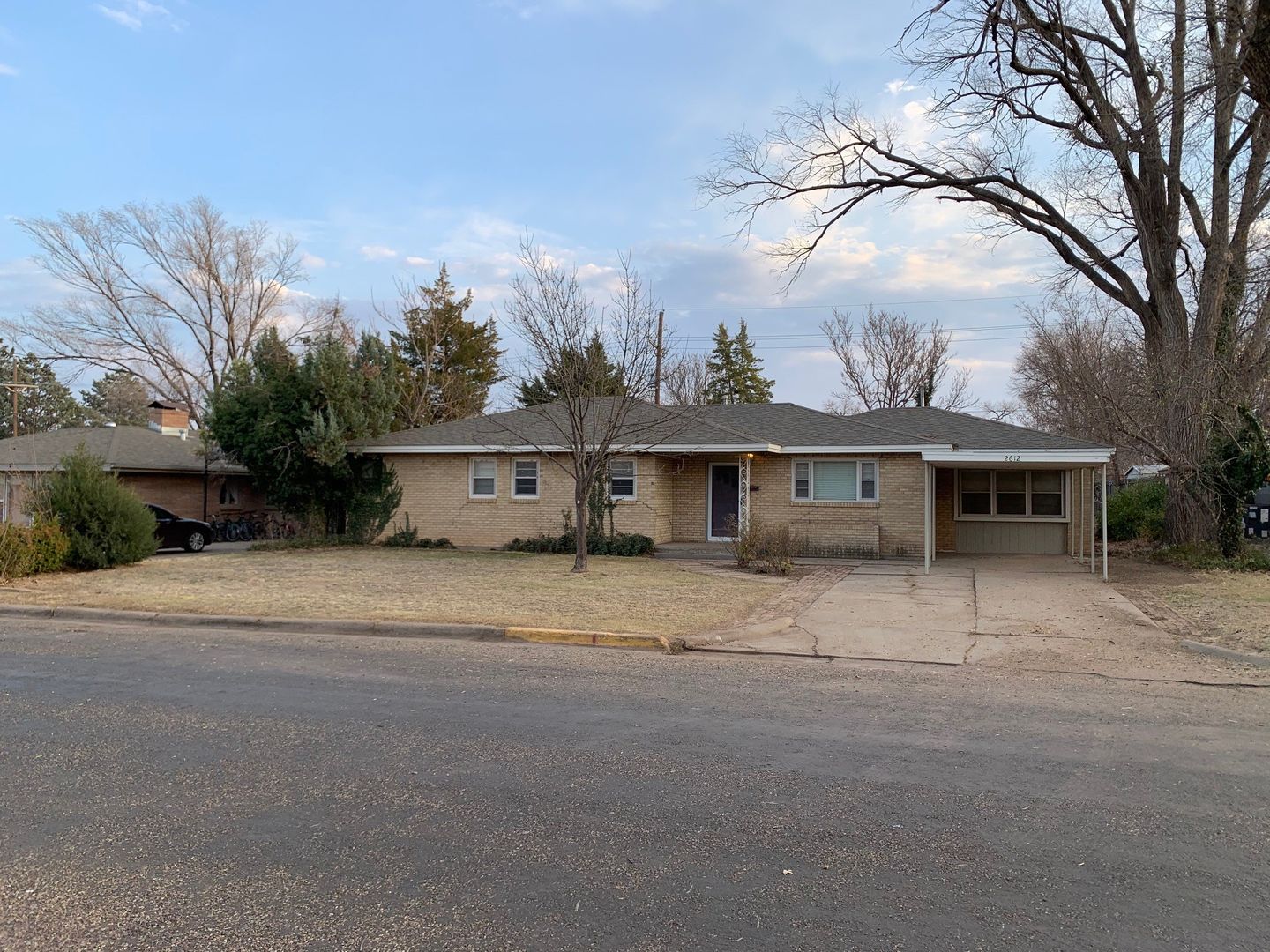 Canyon House: 2612 3rd Ave