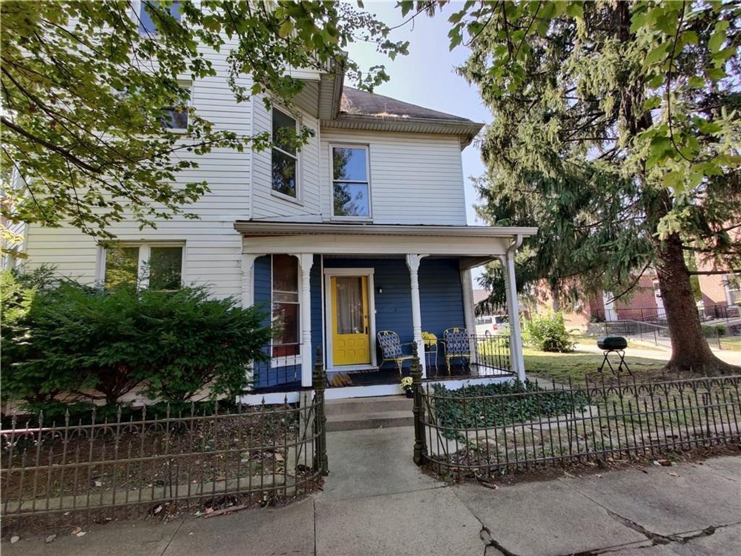 Shelbyville House: 17-3 E Mechanic
