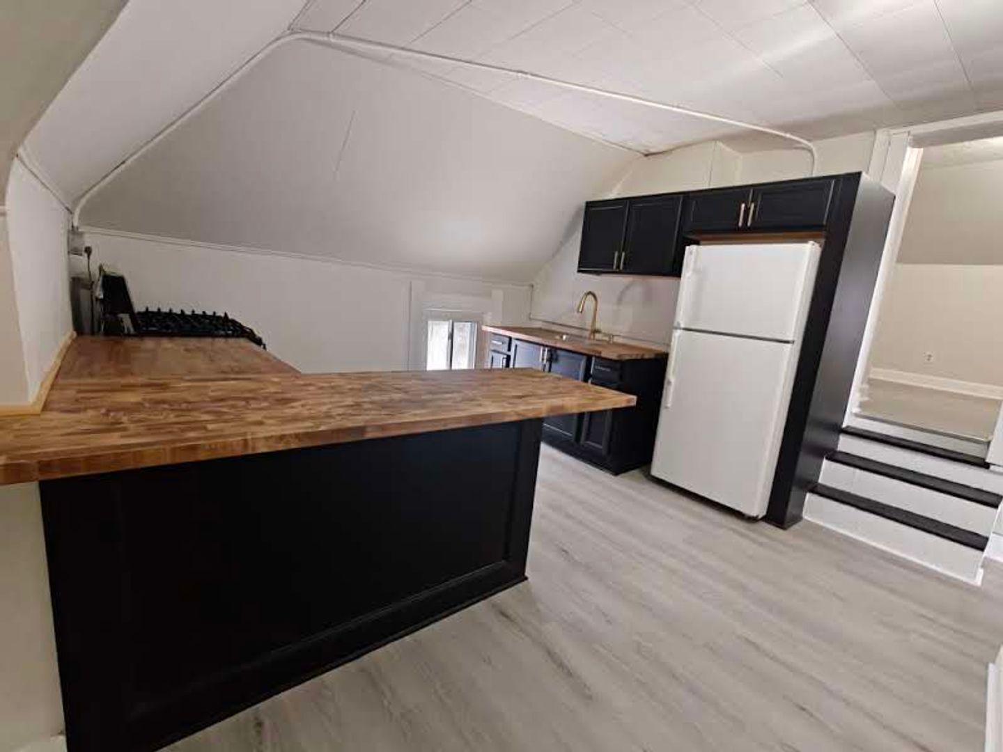 Shelbyville House: 317 E Washington St 3