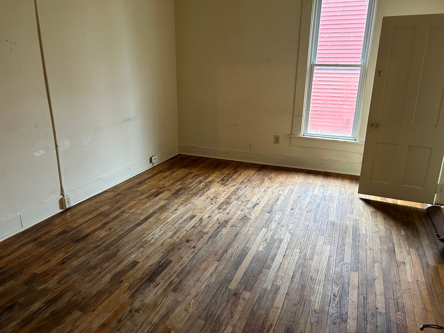 Shelbyville House: 741-2 Noble St