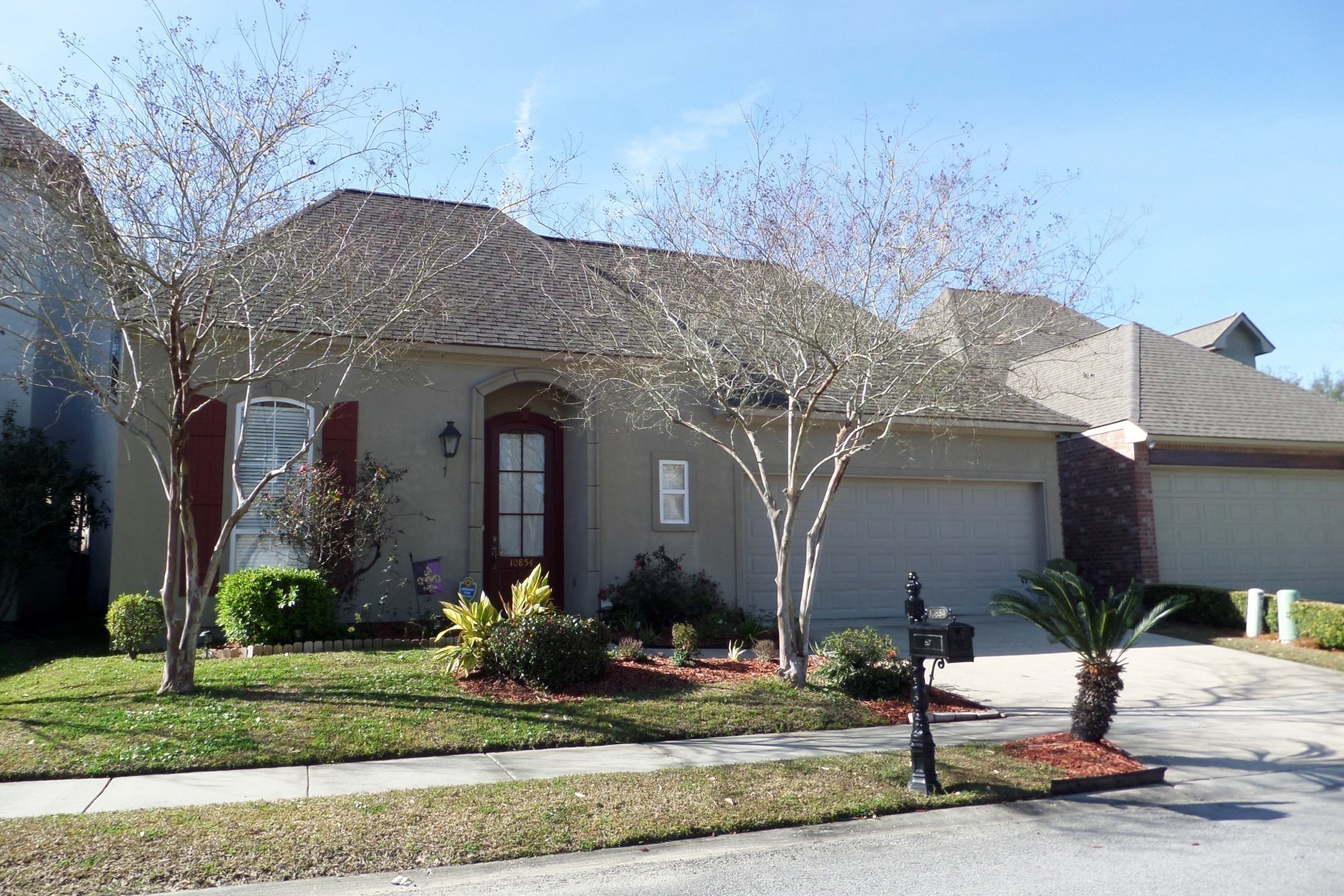 Baton Rouge House: 10854 Woodland Oaks Dr