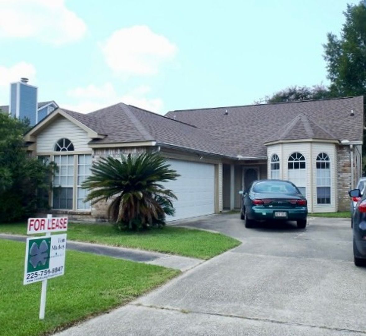 Baton Rouge House: 13617 S. Fairview Ave.