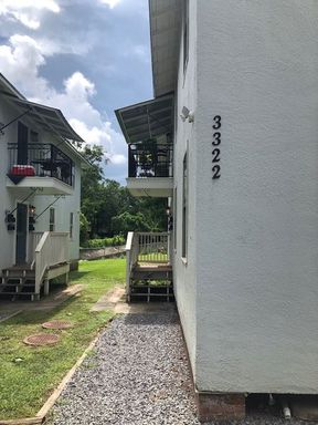 2br big 2nd floor unit w/ all appl, parking, edge of LSU behind the Chimes, totally renovated – photo 1