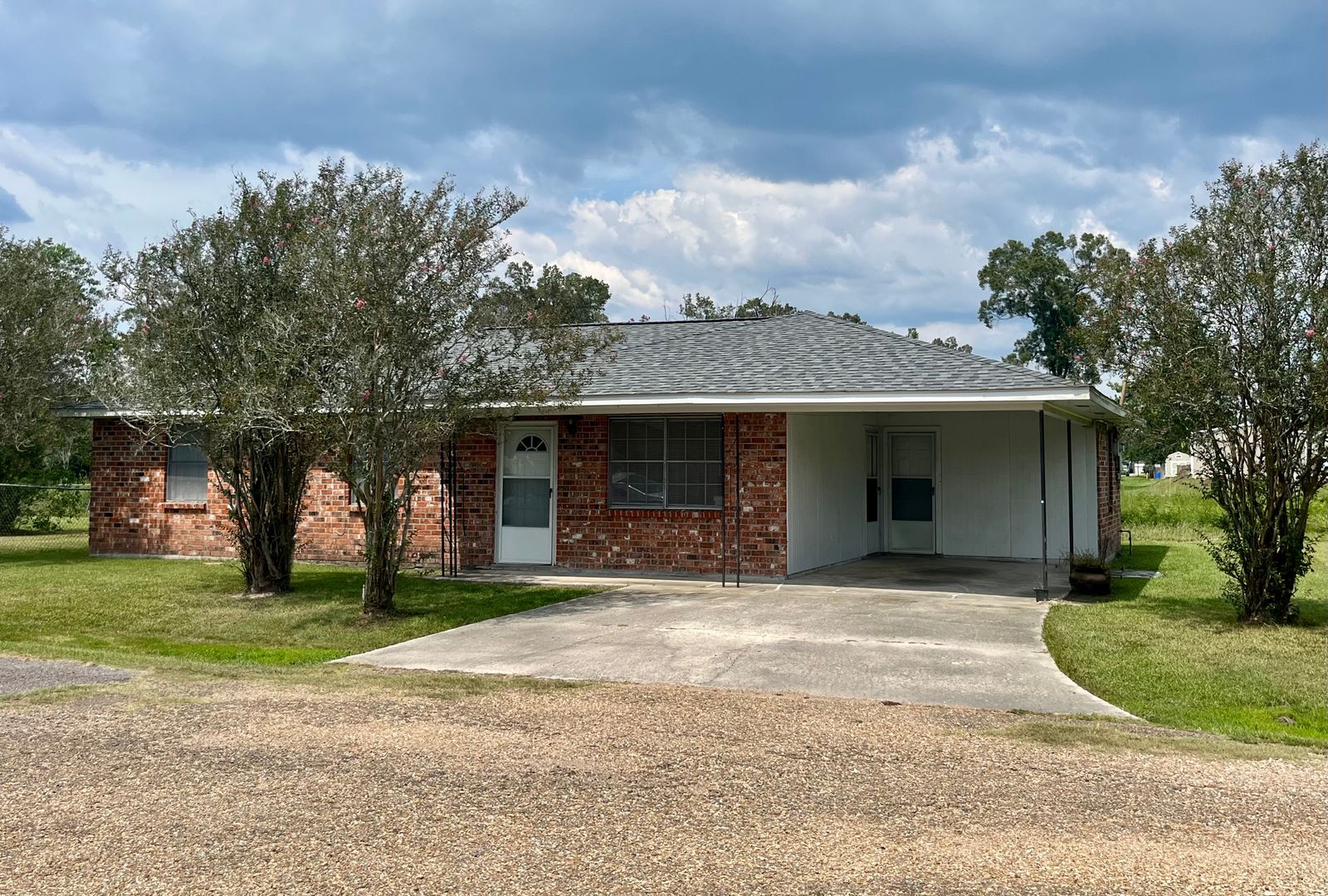 St Amant House: 14253 Hwy. 431