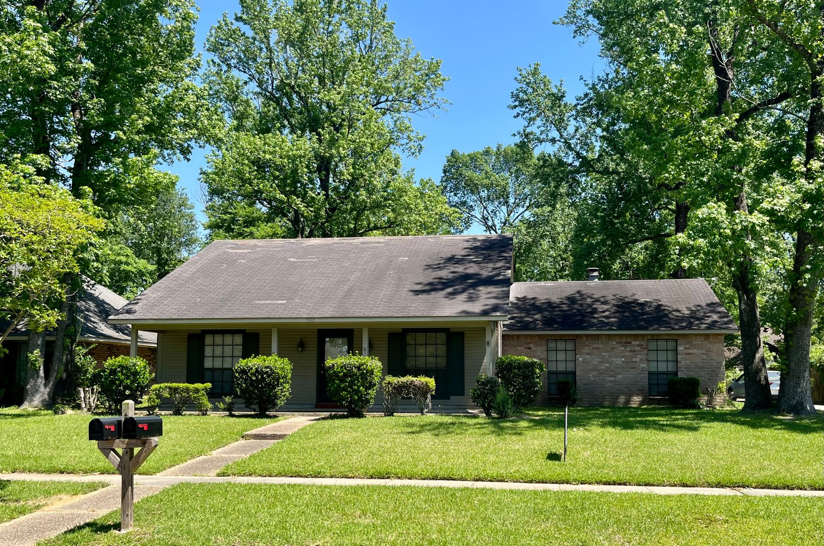 Baton Rouge House: 5113 Sandy Ridge Dr.