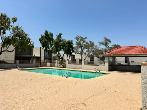 2 Bedroom, 2 Full Baths-Gated Community – photo 1