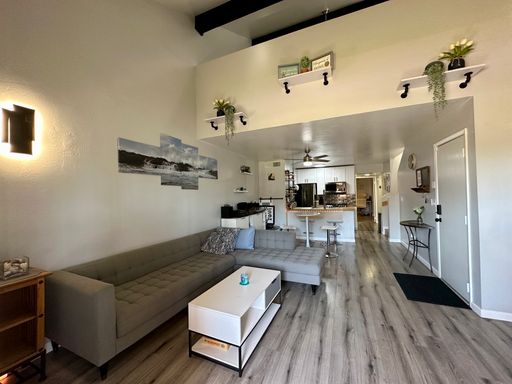 FURNISHED Gorgeous 2 bed, 2 bath home with community pool/hot tub – photo 1