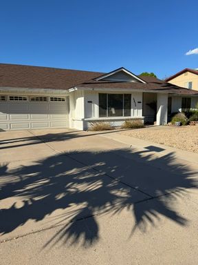 Beautifully remodeled house in Bell Air in Glendale * swimming pool – photo 1