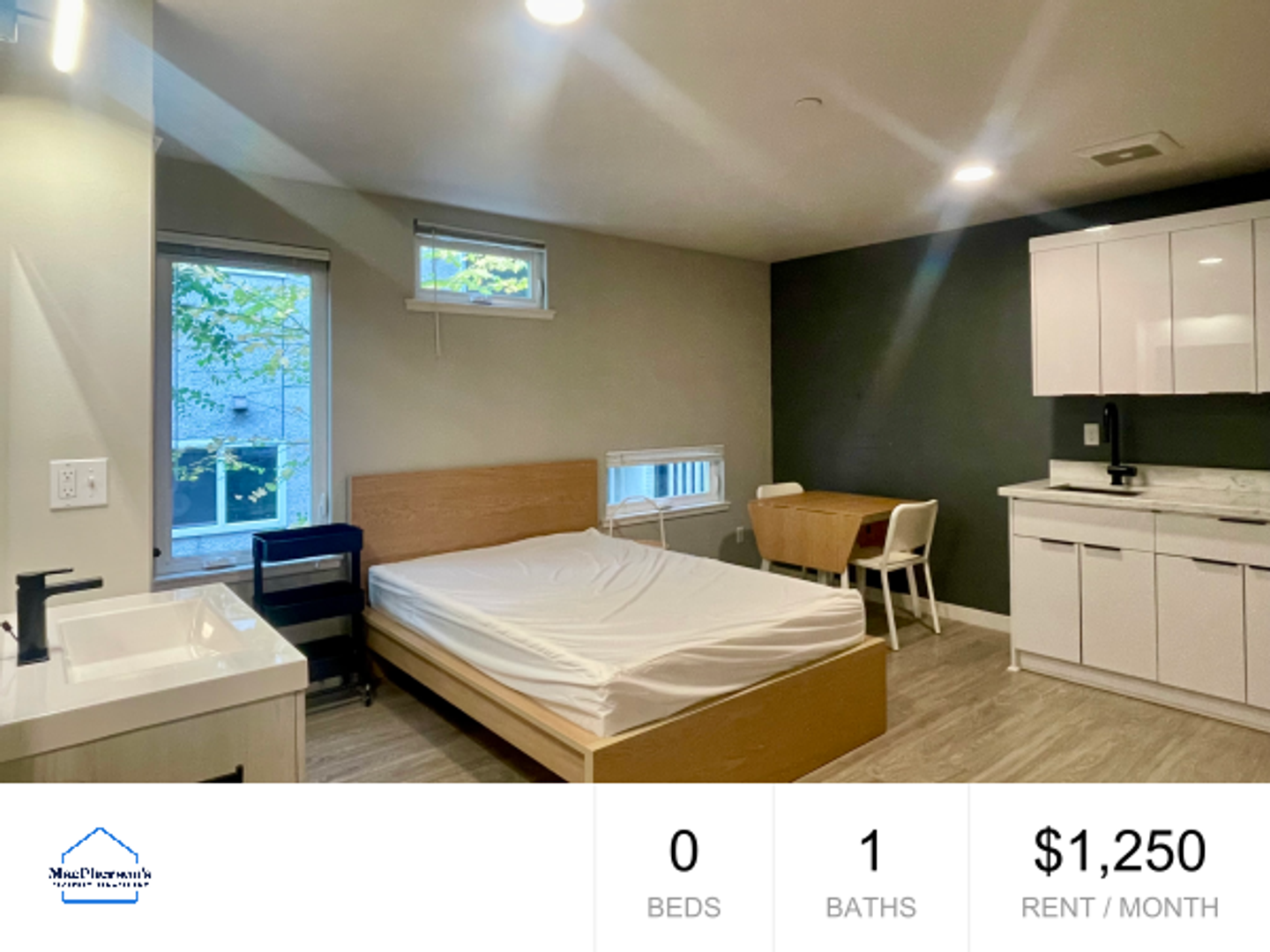 Seattle Apartment: 5253 15th Ave NE