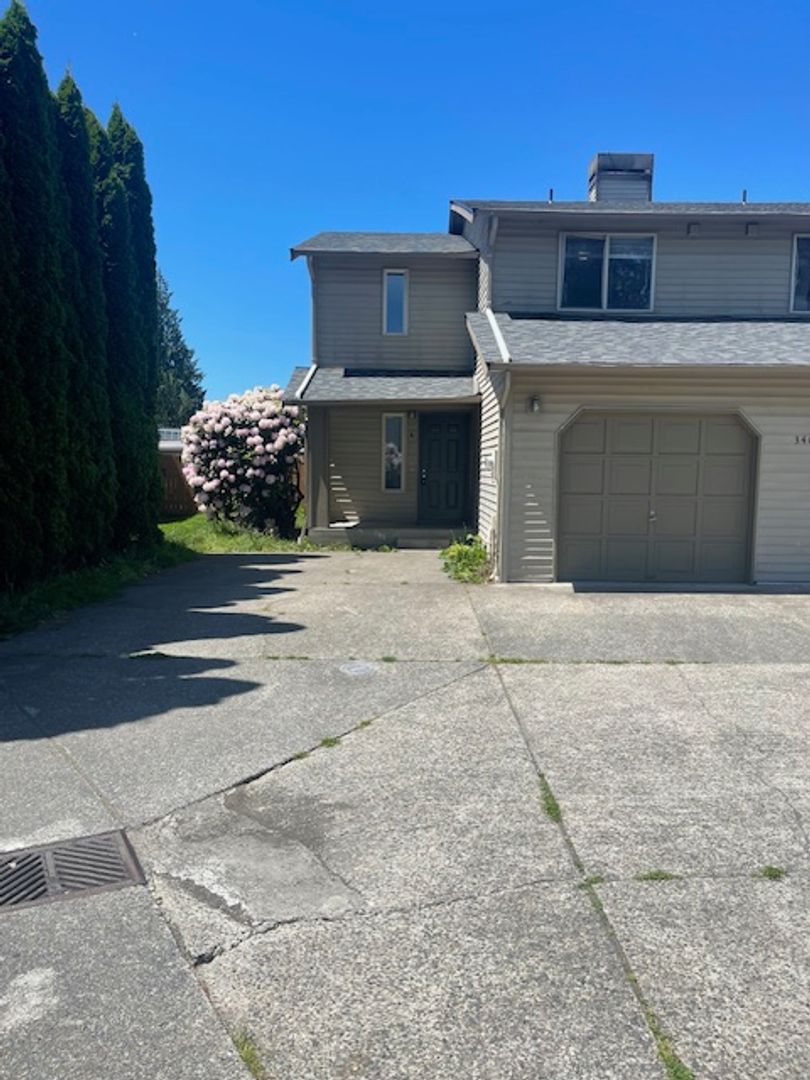 Auburn Condo: 3409 M Pl SE #A