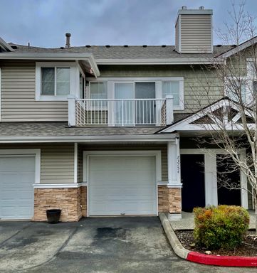 $500-off 1-month's rent! 2 Bed / 1 bath townhome at Summerhill Village in Issaquah $2,695/month – photo 1